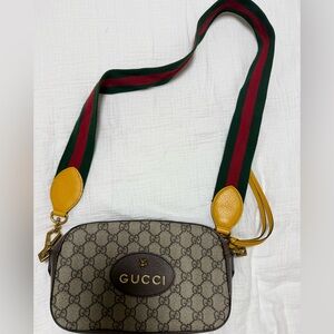 Gucci Brown GG Canvas Shoulder Bag with Gold Logo Plaque